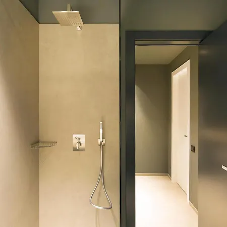 Falcone 5 Bedrooms 10 Pax * Belgirate