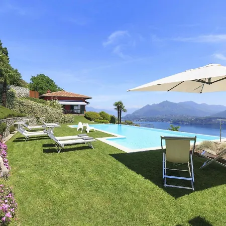 Falcone 5 Bedrooms 10 Pax Belgirate