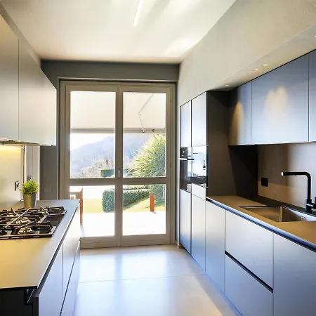 Villa Falcone 5 Bedrooms 10 Pax *
