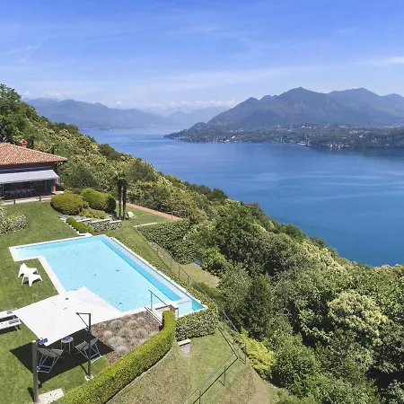 Villa Falcone 5 Bedrooms 10 Pax Belgirate