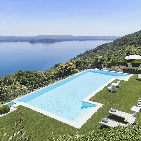 Villa Falcone 5 Bedrooms 10 Pax Belgirate
